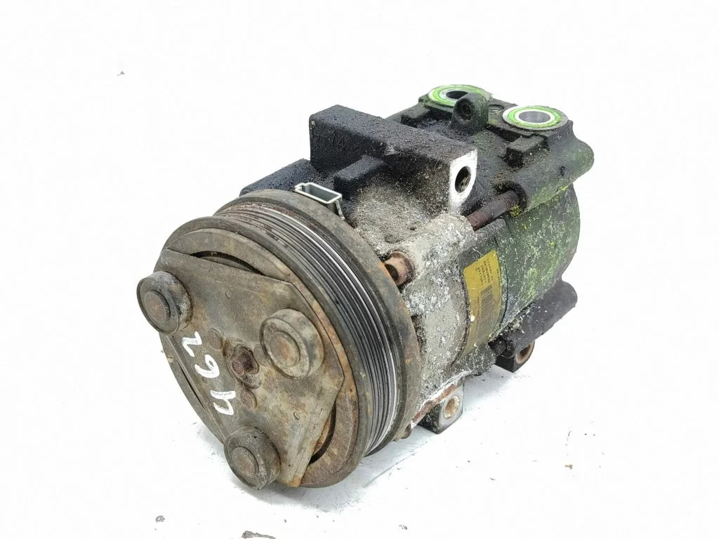 Kliimakompressor (pump) 157H19D629EA