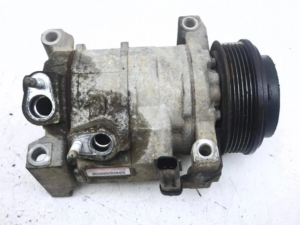 Air conditioning (A/C) compressor (pump) MC4472606362