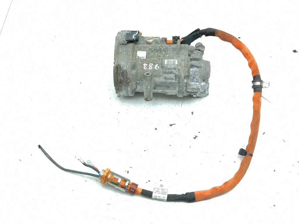 Air conditioning (A/C) compressor (pump) A0008304404
