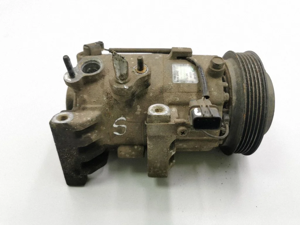 Air conditioning (A/C) compressor (pump) F500DX9FA04