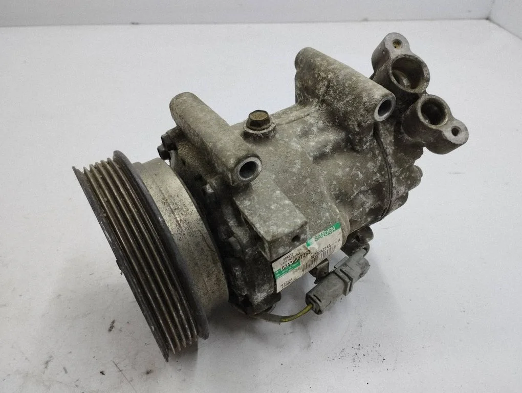 Air conditioning (A/C) compressor (pump) 92600AZ74A