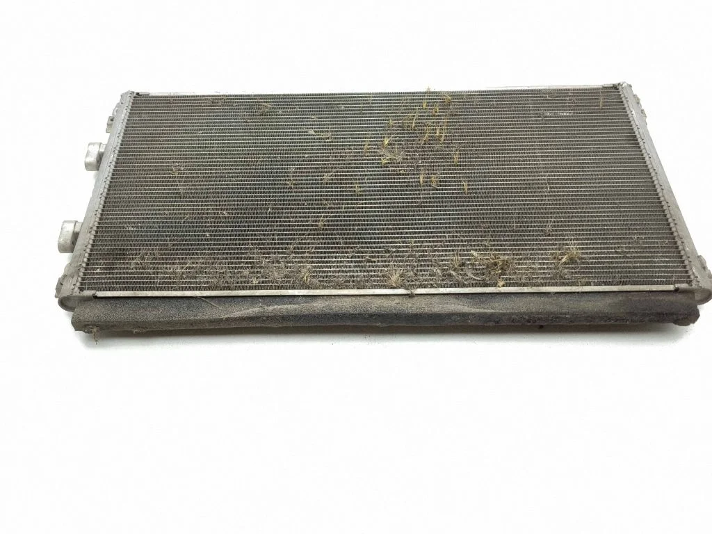 Kliimaseadme jahutusradiaator (kondensaator) 921105SH0B