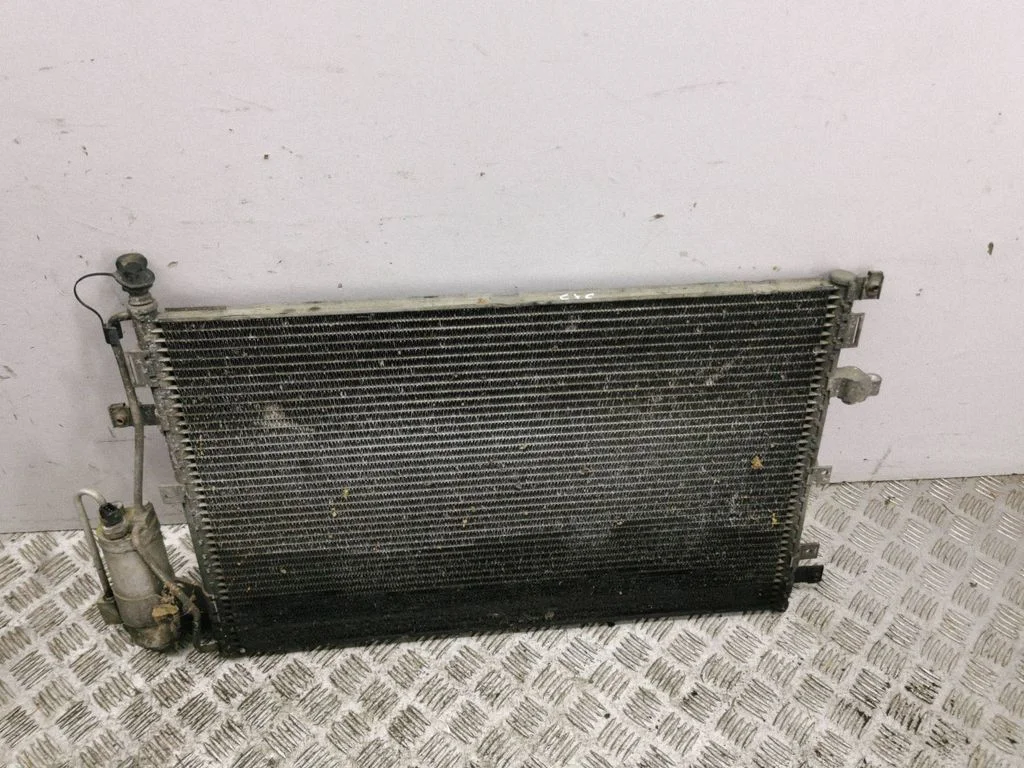 A/C cooling radiator (condenser) 31101162