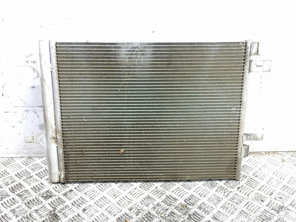 A/C cooling radiator (condenser)