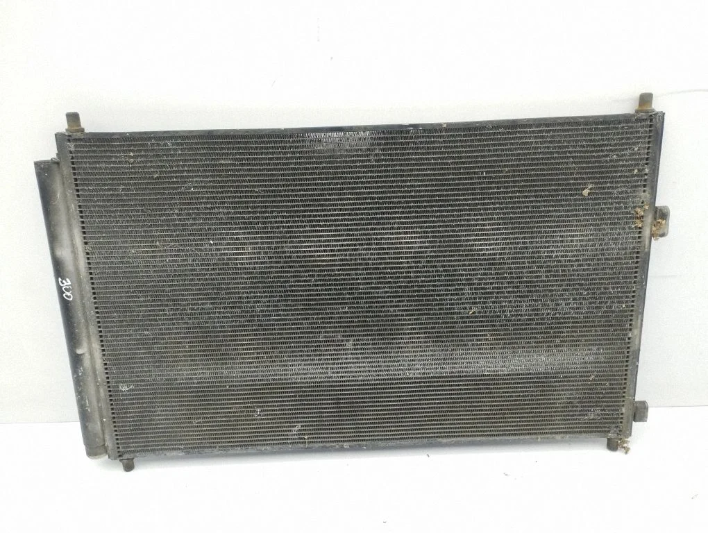 Kliimaseadme jahutusradiaator (kondensaator)