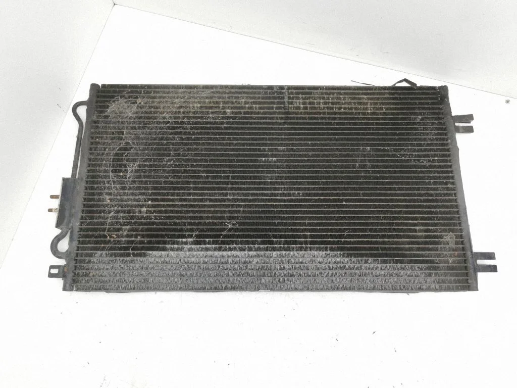 Kliimaseadme jahutusradiaator (kondensaator) – Chrysler Voyager (2004-2007)