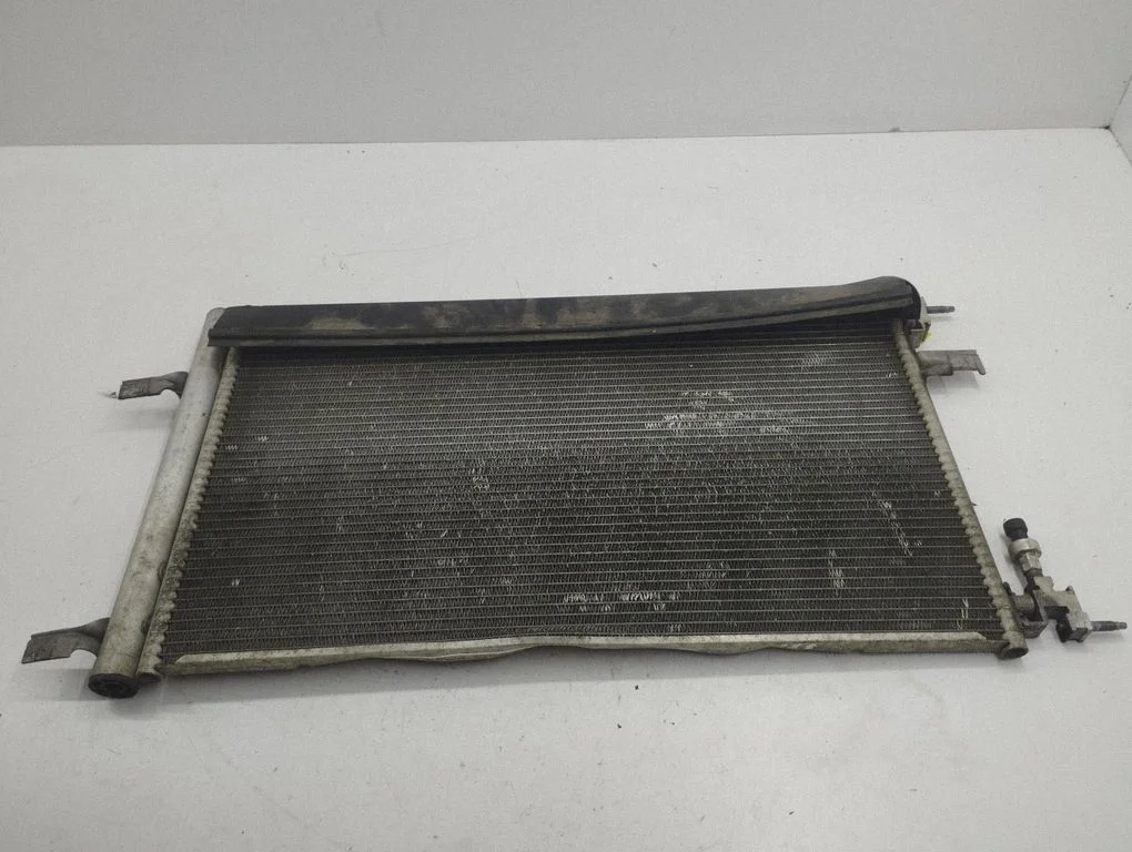 A/C cooling radiator (condenser) 13377763