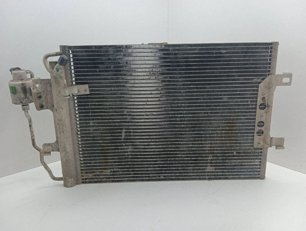 Gaisa kondicioniera dzesēšanas radiators (kondensators) A1688300458