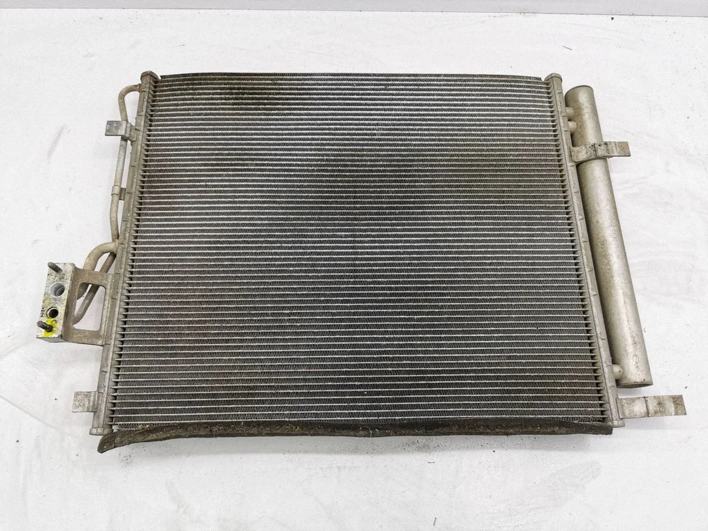 A/C cooling radiator (condenser) 976062B700