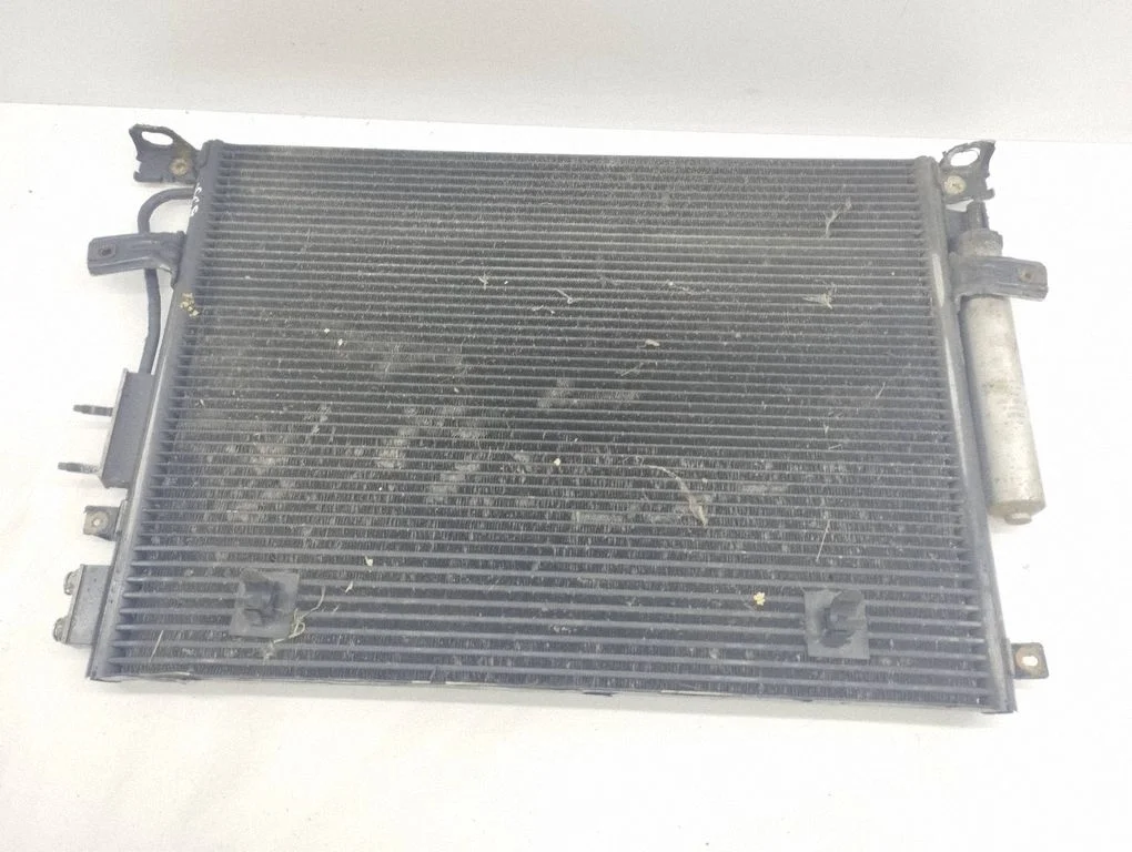 Kliimaseadme jahutusradiaator (kondensaator)