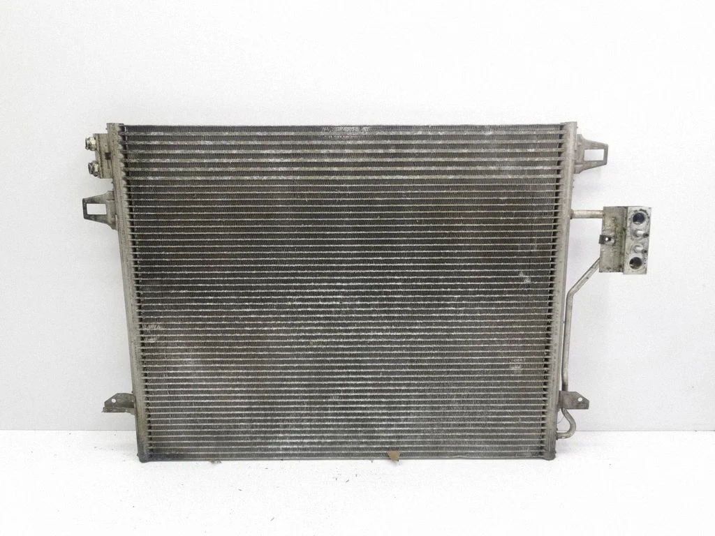 Kliimaseadme jahutusradiaator (kondensaator)