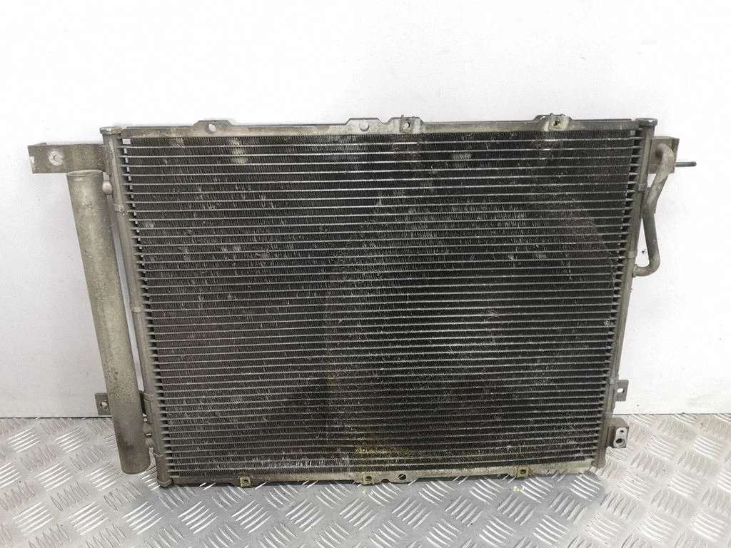Gaisa kondicioniera dzesēšanas radiators (kondensators)