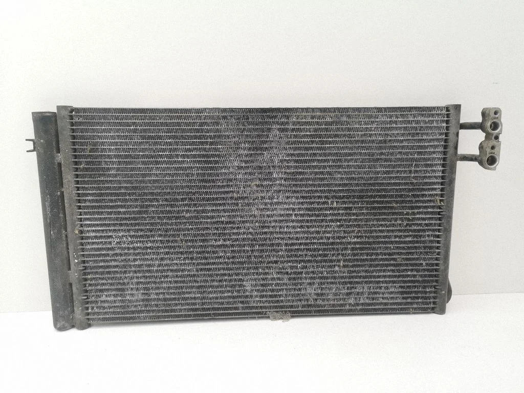 Gaisa kondicioniera dzesēšanas radiators (kondensators) – BMW 3. sērija E90 E91 (2005-2012)