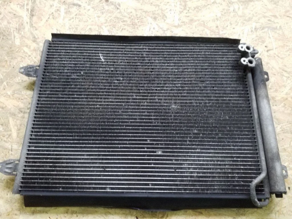 A/C cooling radiator (condenser)