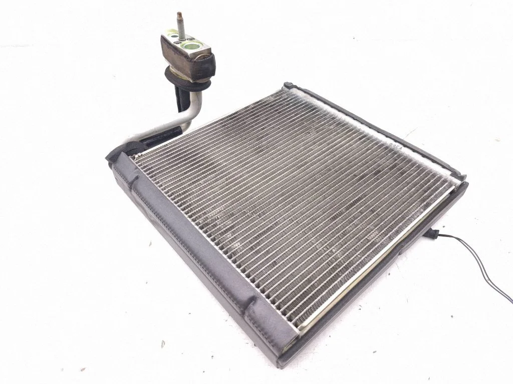 Air conditioning (A/C) radiator (interior)