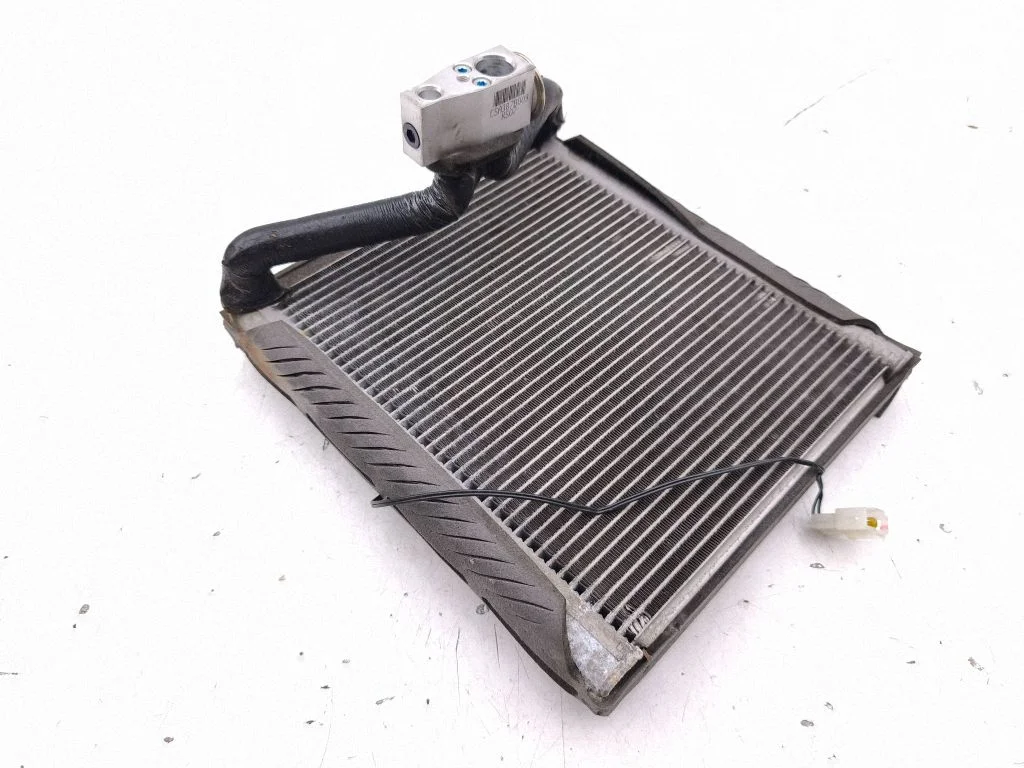 Kliimaseadme radiaator (salongis) – Mitsubishi Outlander (2013-2021)