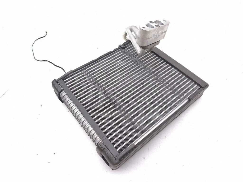 Kliimaseadme radiaator (salongis)