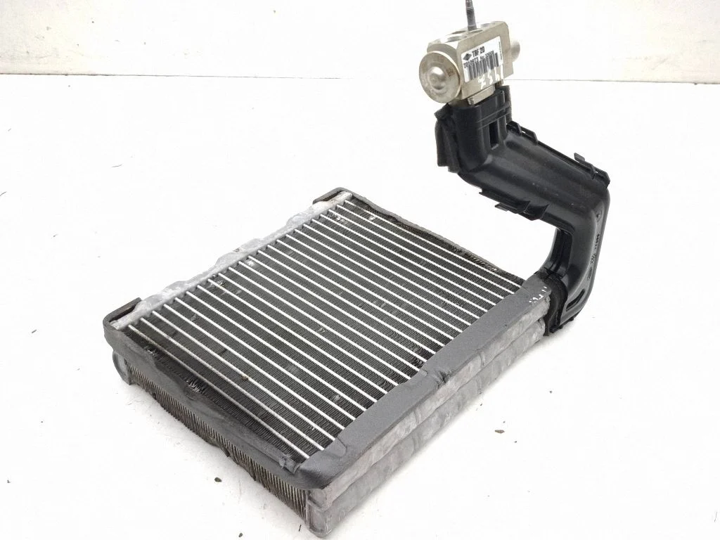 Kliimaseadme radiaator (salongis)