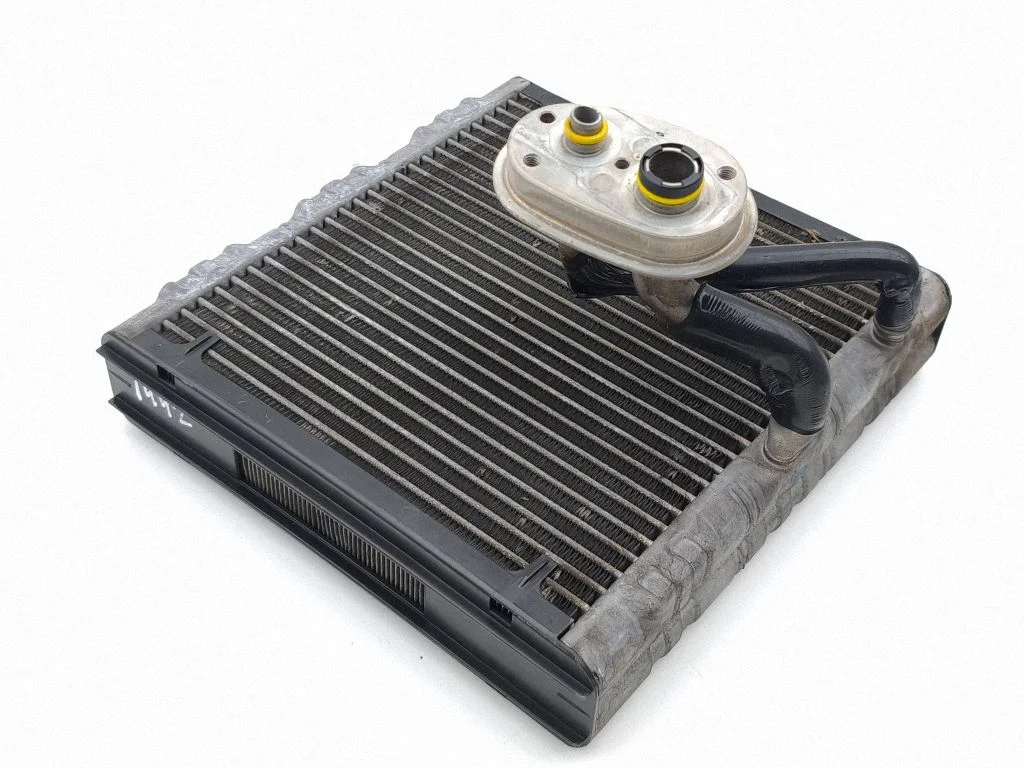 Air conditioning (A/C) radiator (interior) ED303004