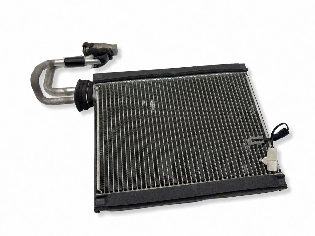 Kliimaseadme radiaator (salongis) 09P06H2484D