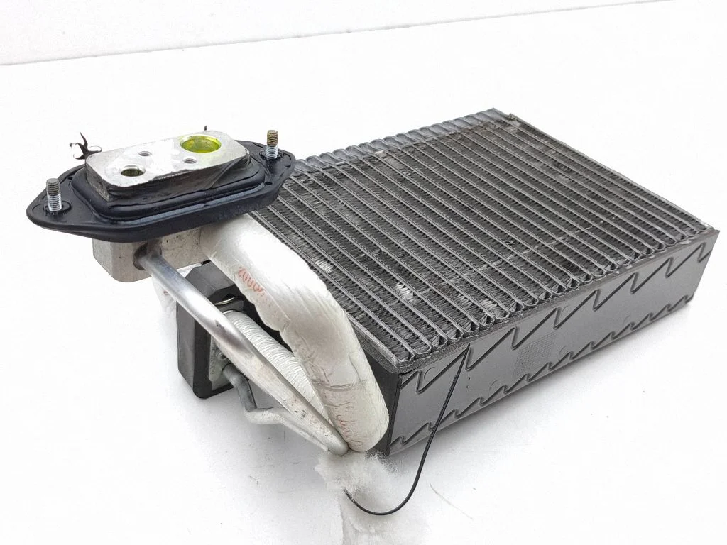 Kliimaseadme radiaator (salongis)