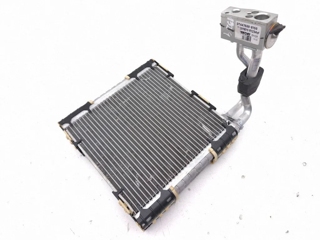 Kliimaseadme radiaator (salongis) 08H26