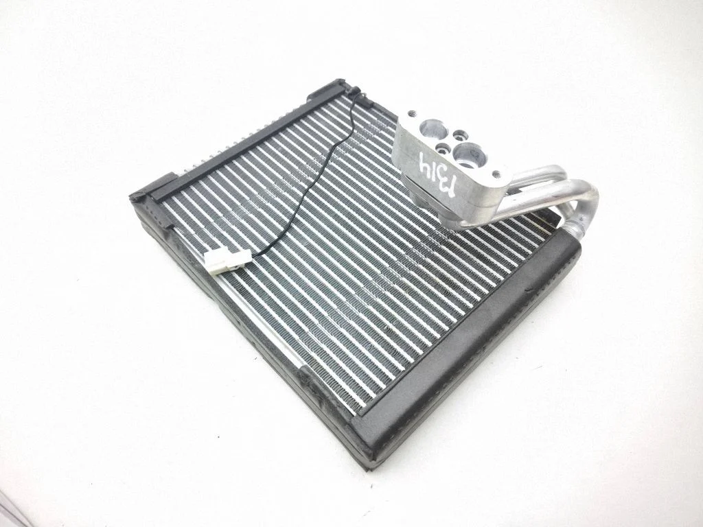 Kliimaseadme radiaator (salongis) 241028110