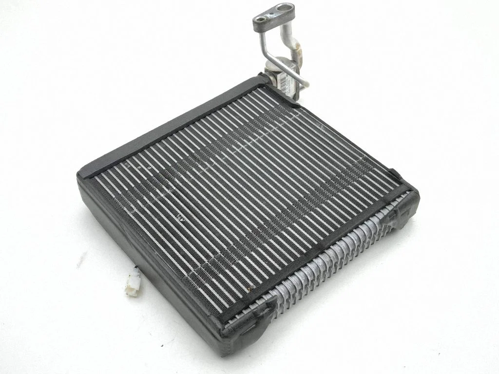 Air conditioning (A/C) radiator (interior) – Infiniti Q50 (2014-)