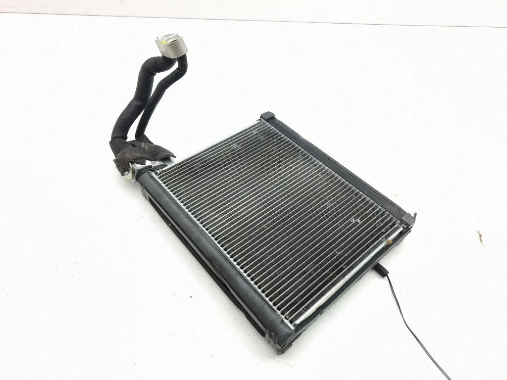 Kliimaseadme radiaator (salongis)