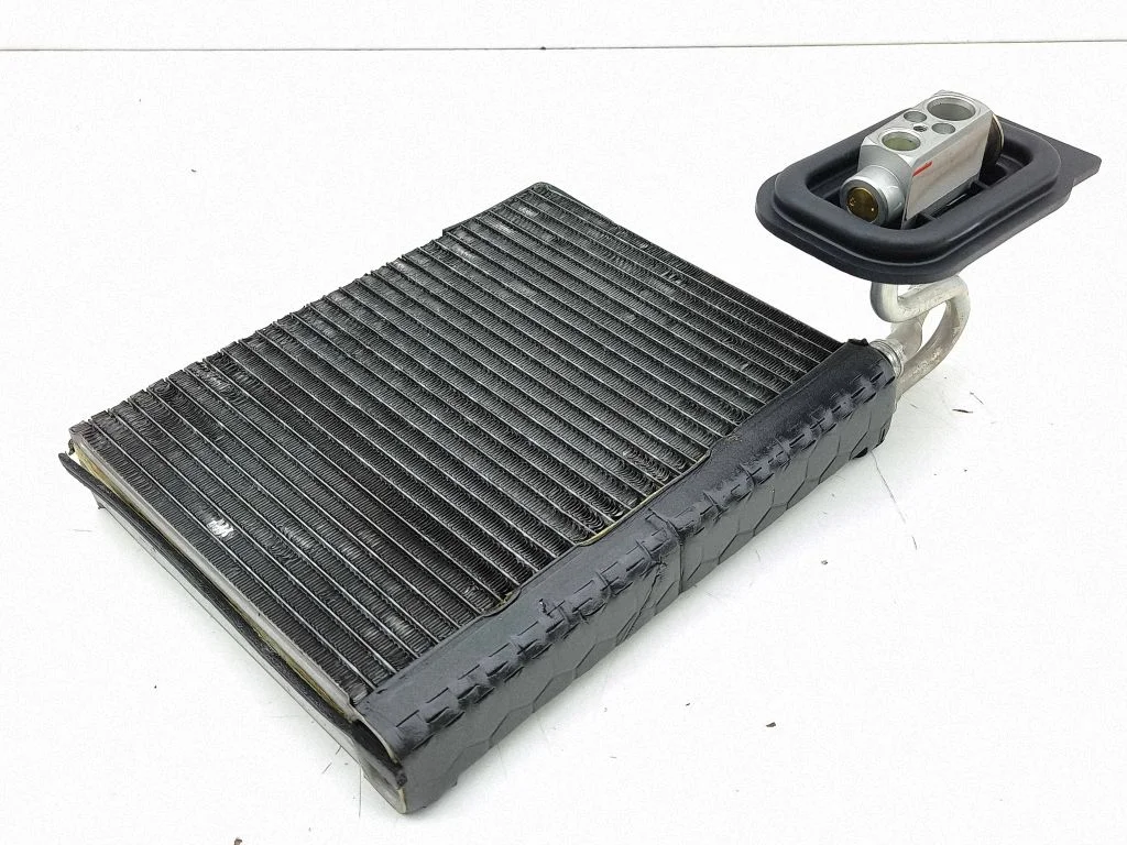 Air conditioning (A/C) radiator (interior) R134A
