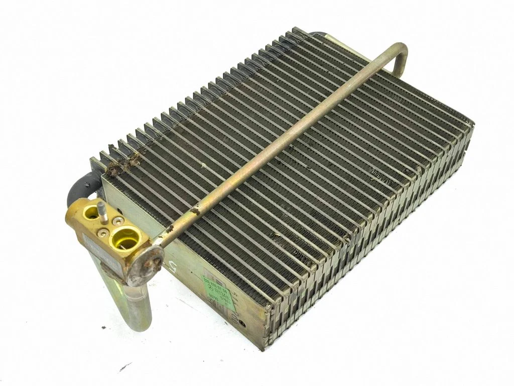 Kliimaseadme radiaator (salongis) 2208300758