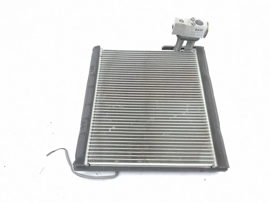 Air conditioning (A/C) radiator (interior) – Toyota RAV 4 (XA50) (2018-)