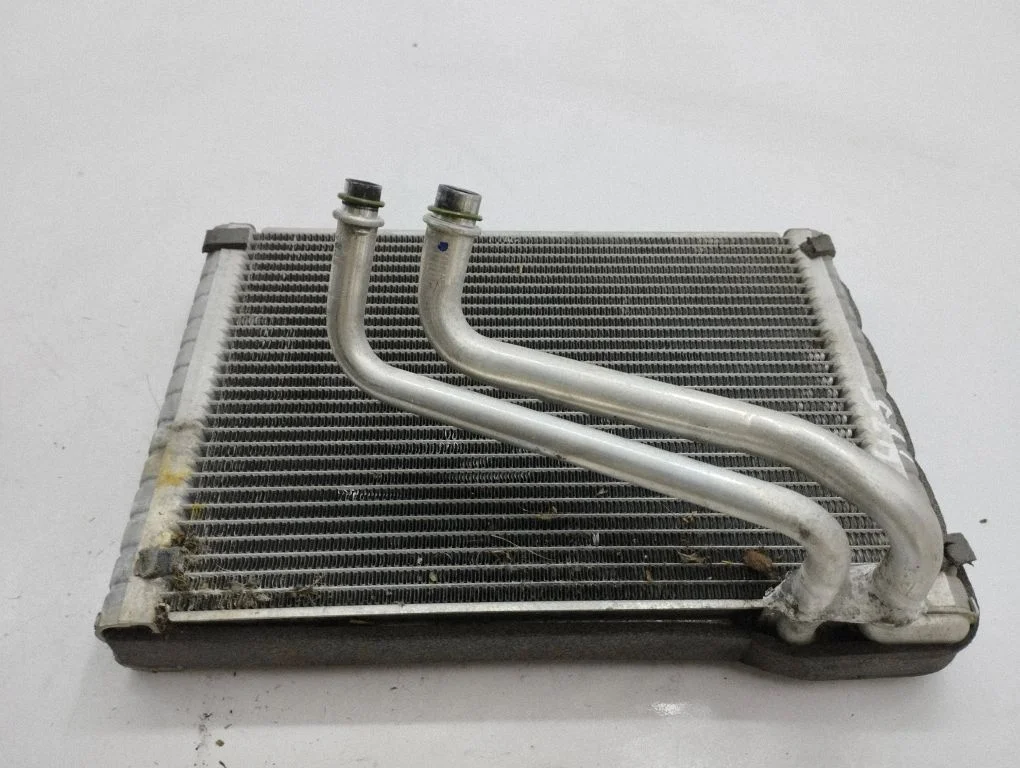 Kliimaseadme radiaator (salongis)