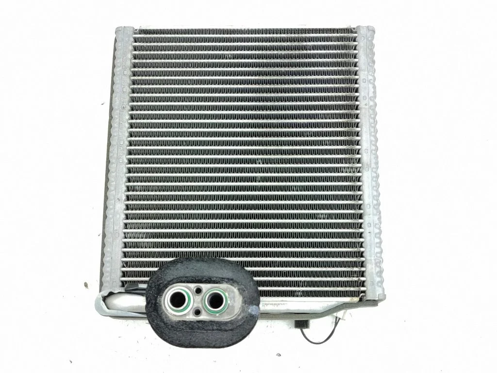 Kliimaseadme radiaator (salongis)