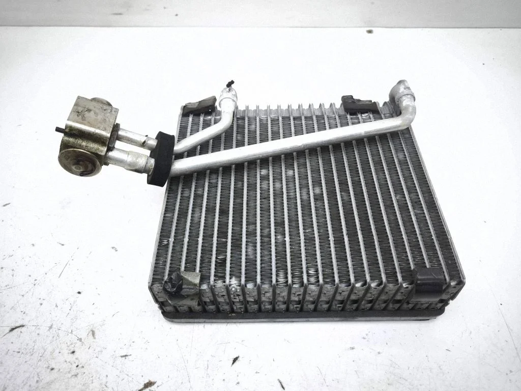 Kliimaseadme radiaator (salongis) 7L0820102N
