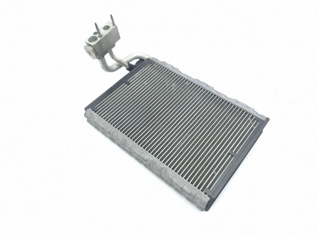 Kliimaseadme radiaator (salongis) 2128300284