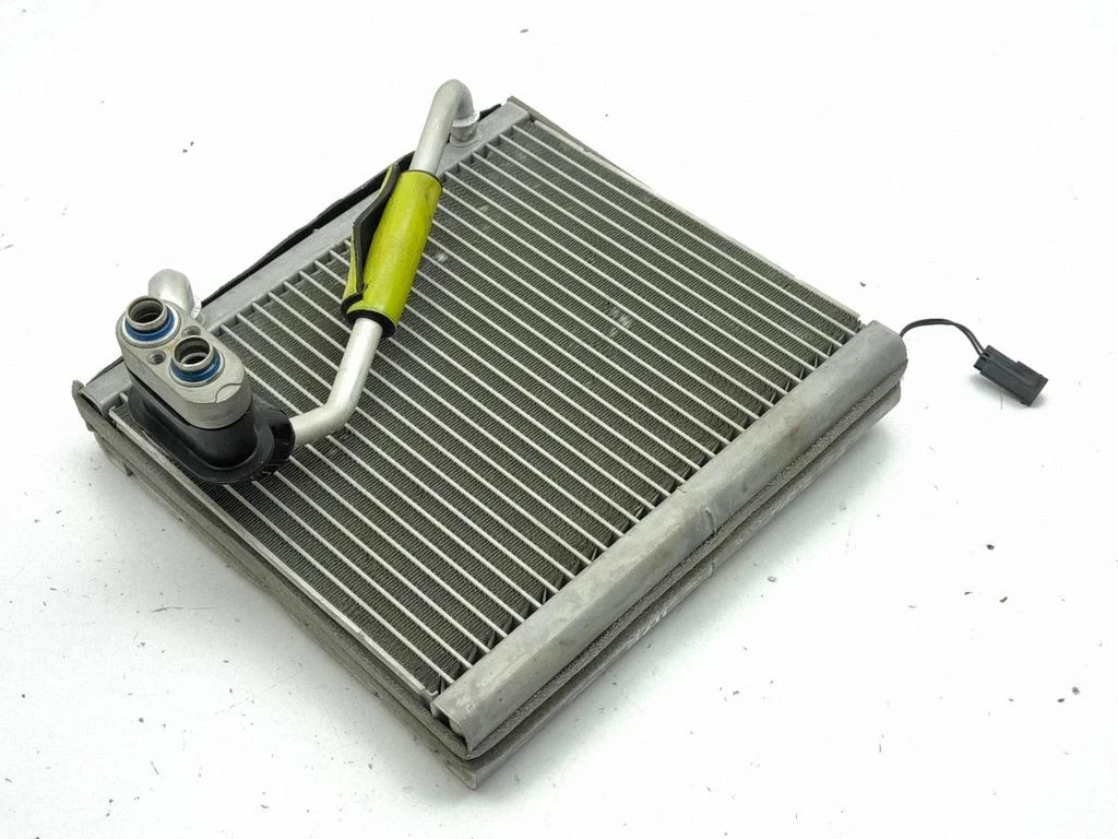 Kliimaseadme radiaator (salongis)