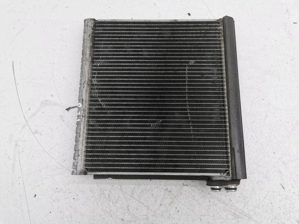 Air conditioning (A/C) radiator (interior)