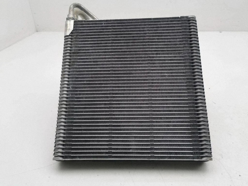 Kliimaseadme radiaator (salongis) 5Q0816679B