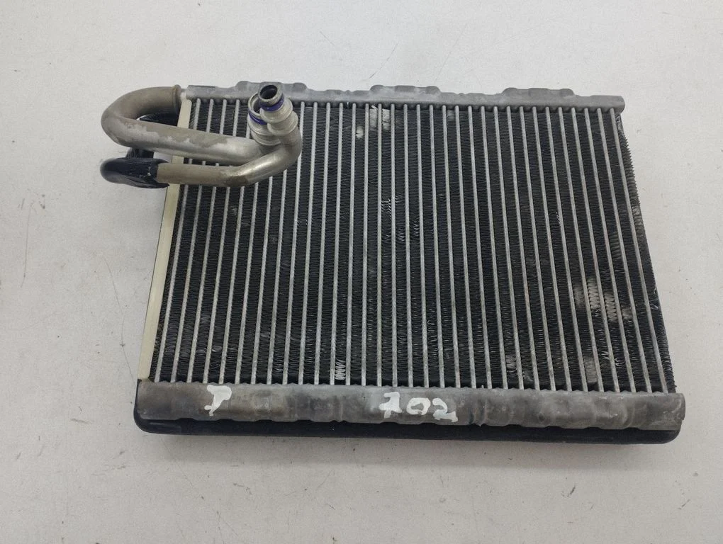 Air conditioning (A/C) radiator (interior) GG4760030243