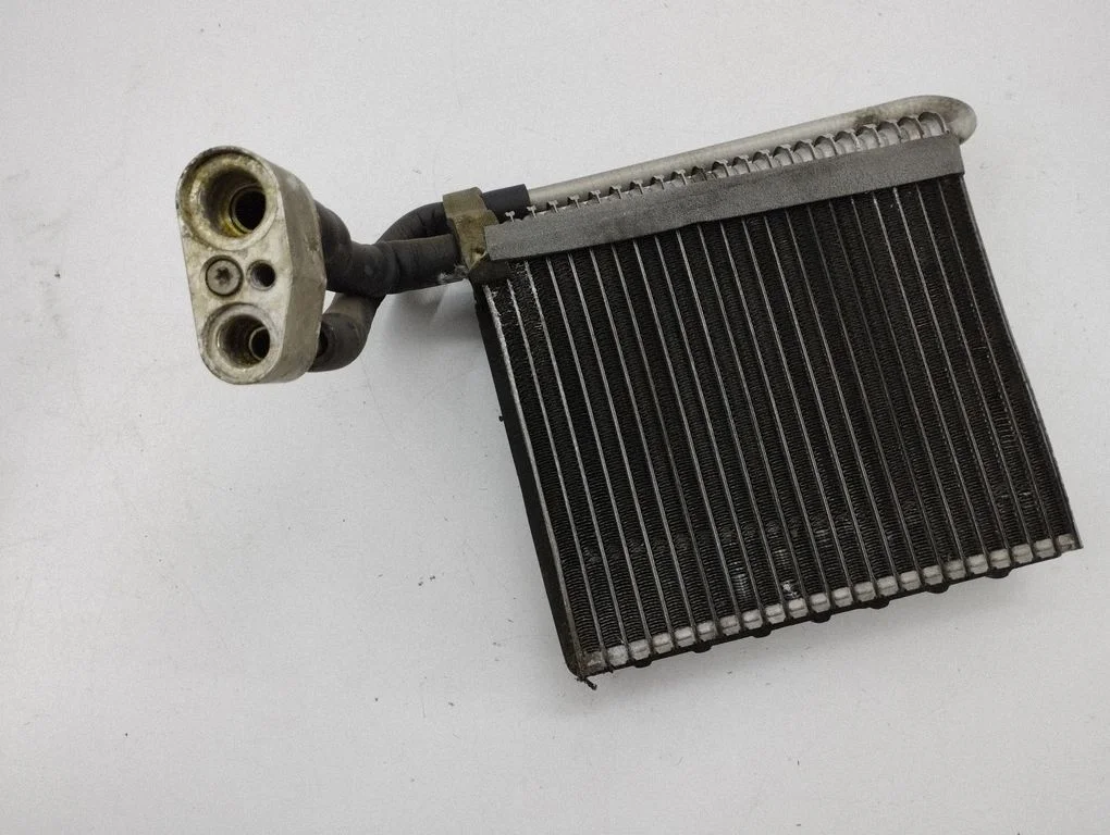 Kliimaseadme radiaator (salongis) – Ford Kuga I (2008-2012)