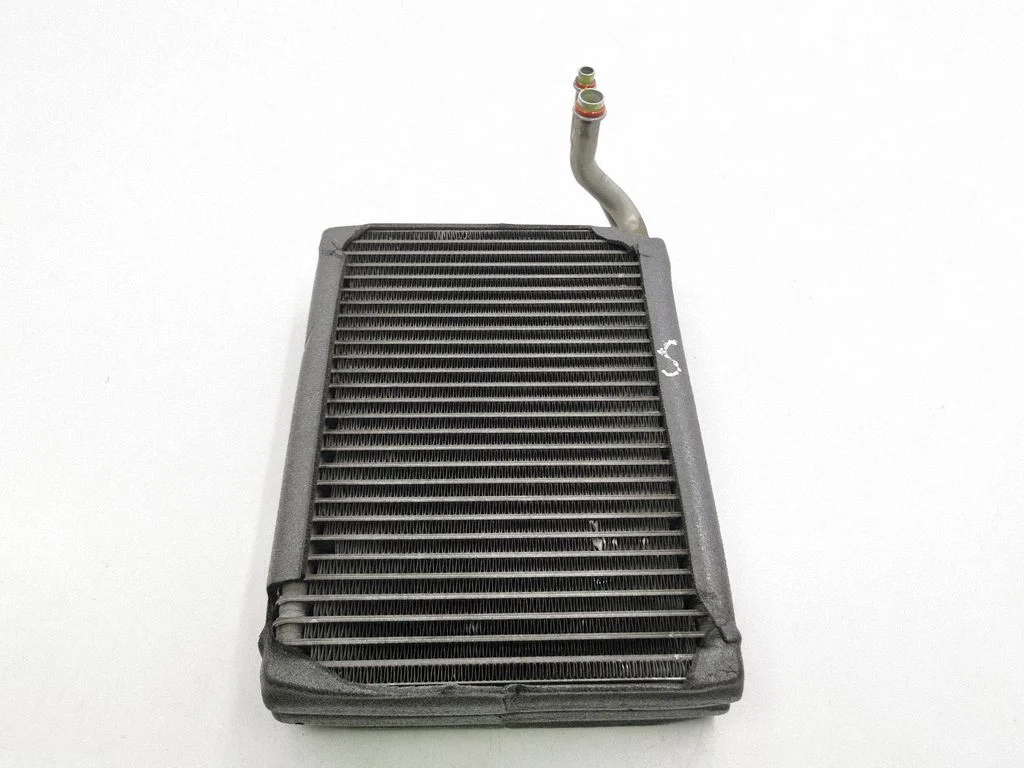 Kliimaseadme radiaator (salongis)