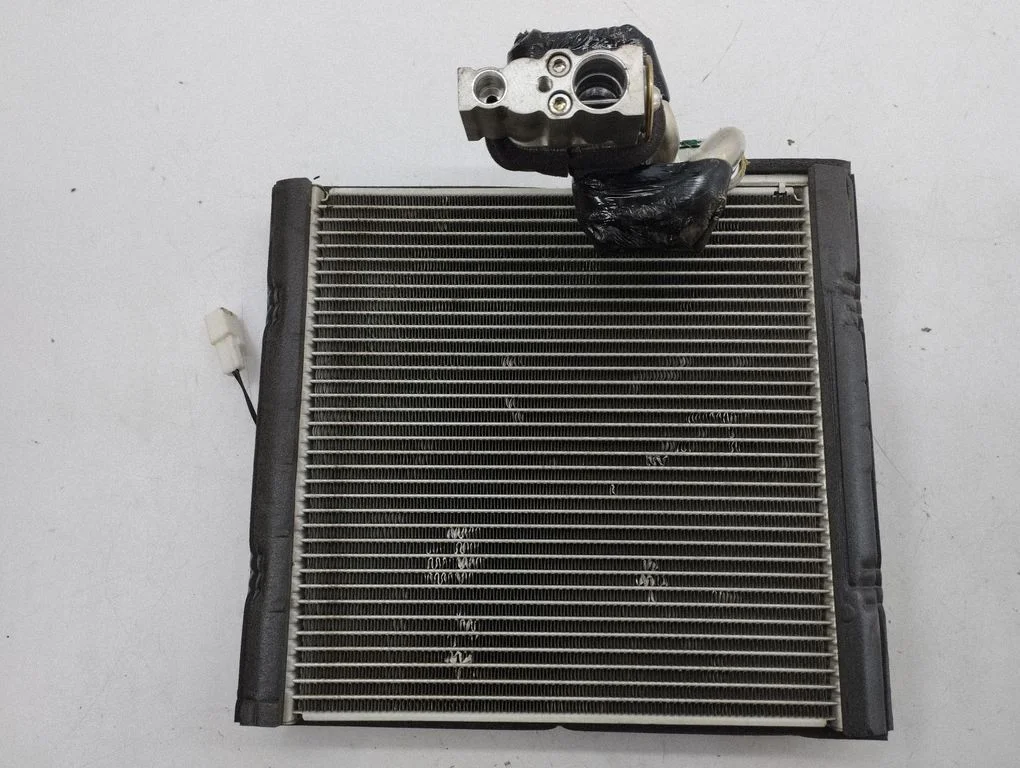 Gaisa kondicioniera radiators (salonā) 4475004640