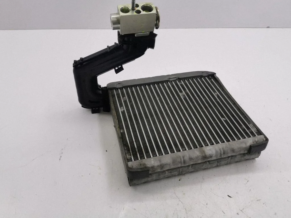 Kliimaseadme radiaator (salongis) FA992001