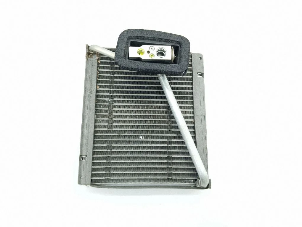 Kliimaseadme radiaator (salongis) – Mitsubishi Outlander (2001-2007)