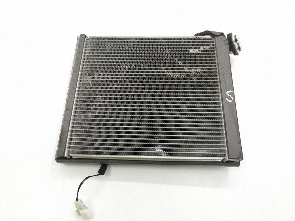Kliimaseadme radiaator (salongis)