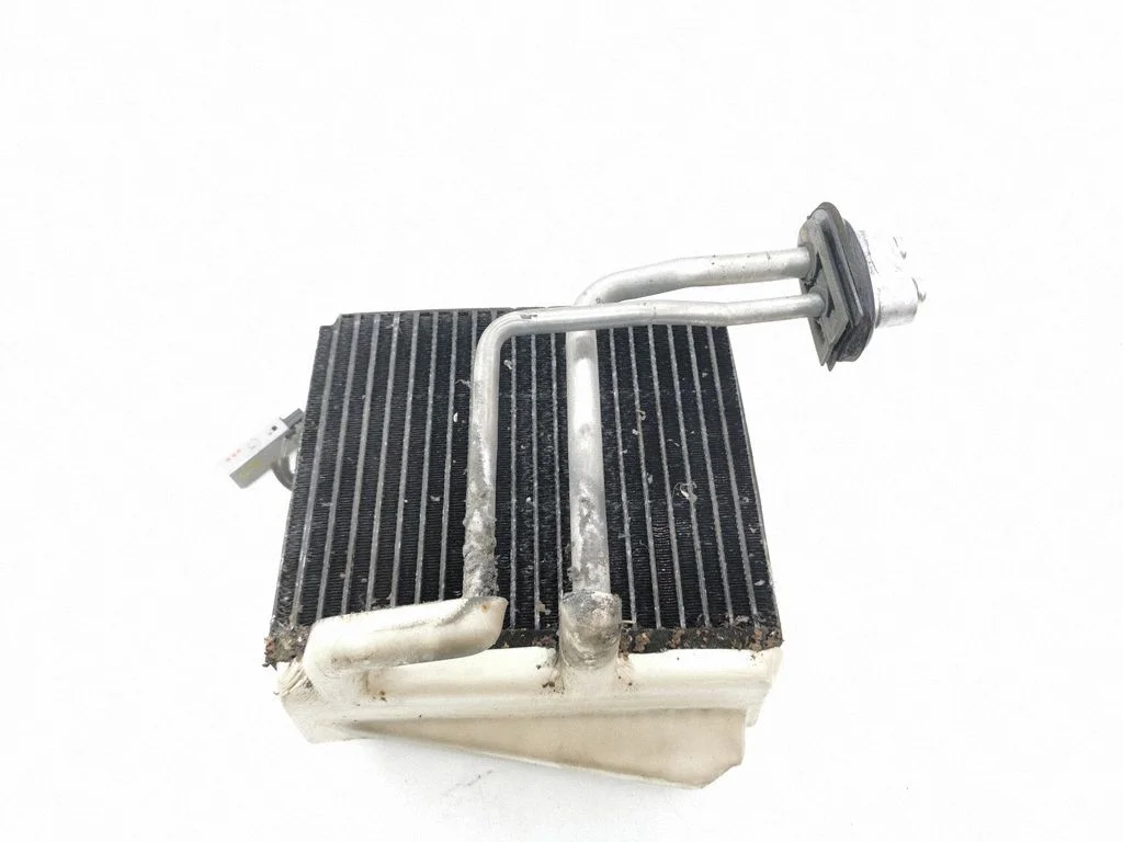Kliimaseadme radiaator (salongis) – KIA Sorento (2002-2009)