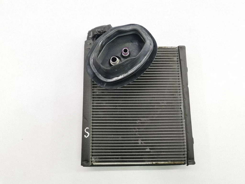 Air conditioning (A/C) radiator (interior)