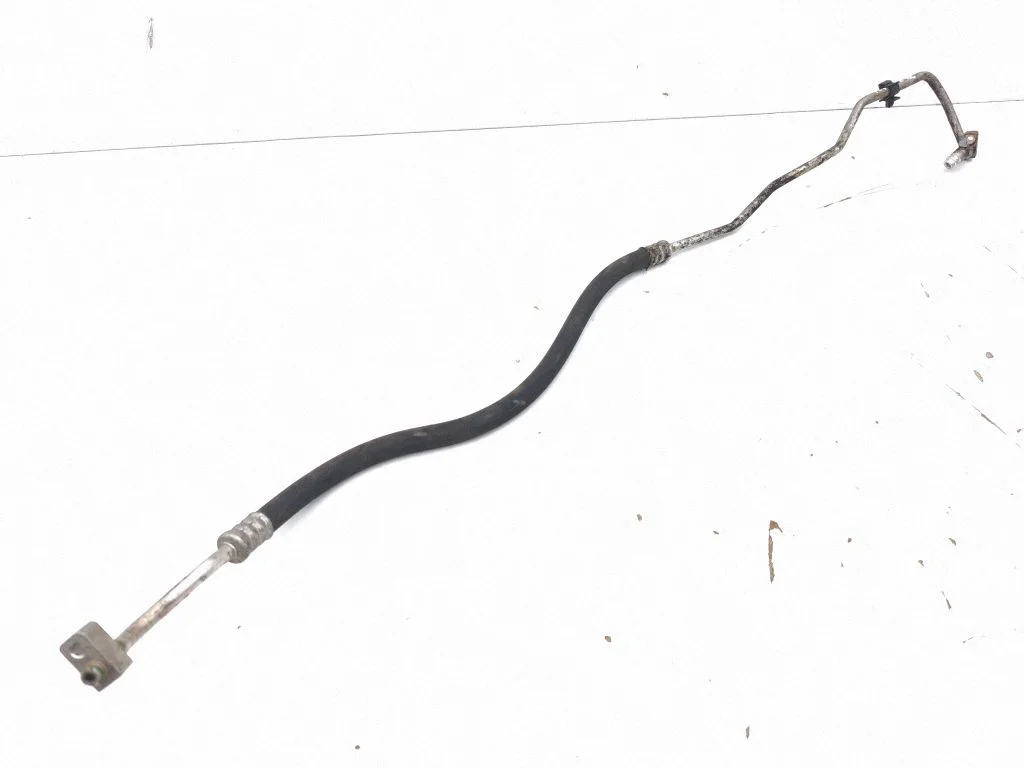 Air conditioning (A/C) pipe/hose – front left