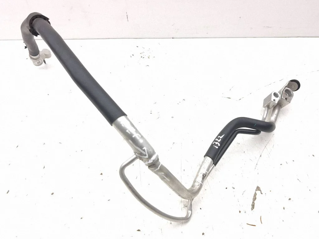 Air conditioning (A/C) pipe/hose 4K0816738T